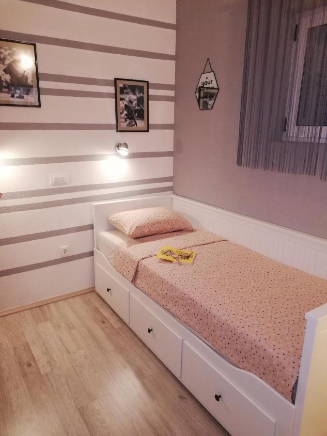 Apartman Komadina Hotell Makarska Eksteriør bilde