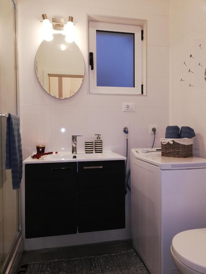 Apartman Komadina Hotell Makarska Eksteriør bilde