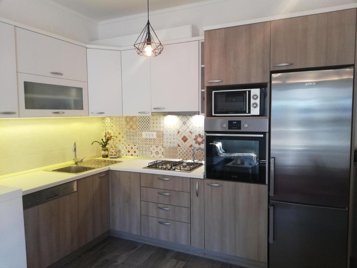 Apartman Komadina Hotell Makarska Eksteriør bilde
