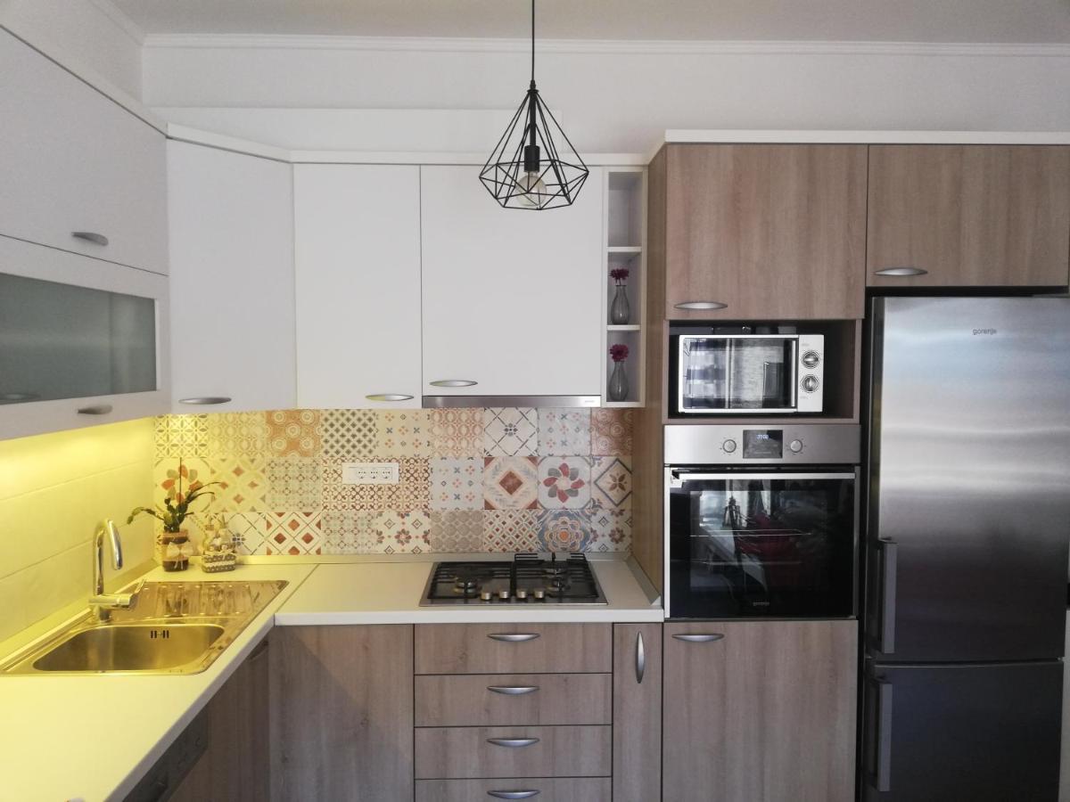 Apartman Komadina Hotell Makarska Eksteriør bilde