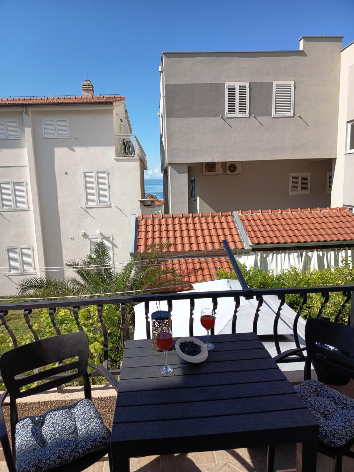 Apartman Komadina Hotell Makarska Eksteriør bilde